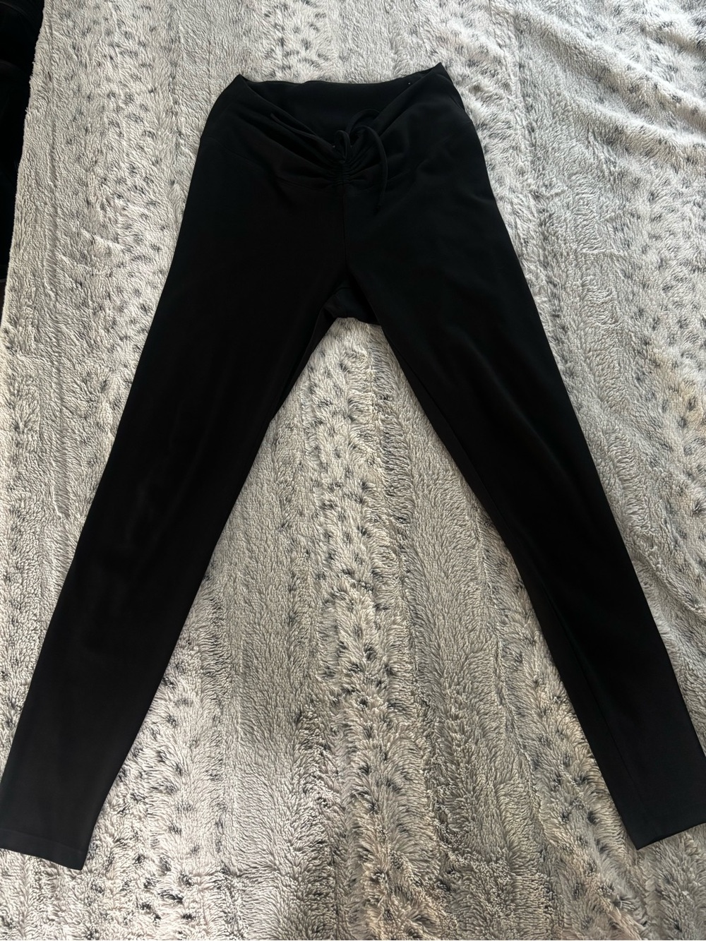 Victoria’s Secret black  High-Waist Ruched Front Leggings with tie. Size M